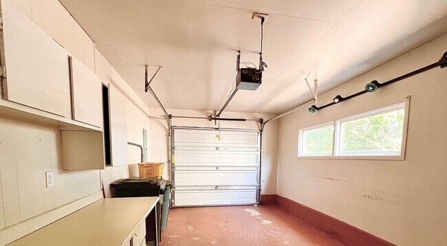 Building Photo - Recently Renovated House With Fenced Back ...