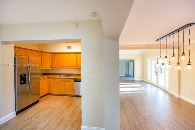 Building Photo - 5451 SW 80th St