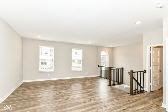 Building Photo - 6878 Sunstone Pl