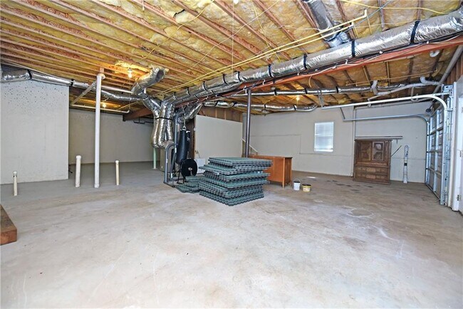 Building Photo - 54 Poplar Rd