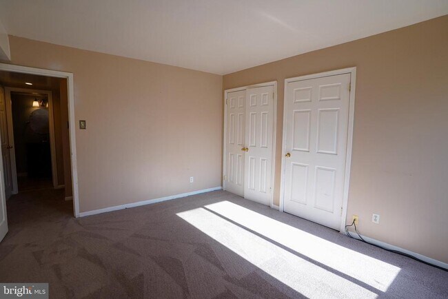 Building Photo - 10115 Prince Pl