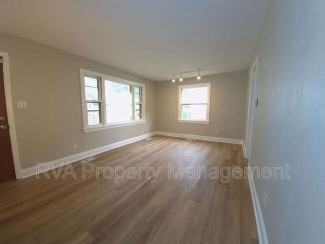 Building Photo - 3303 Utah Pl