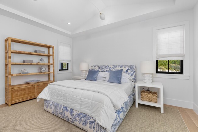 Building Photo - 734 S Ocean Blvd