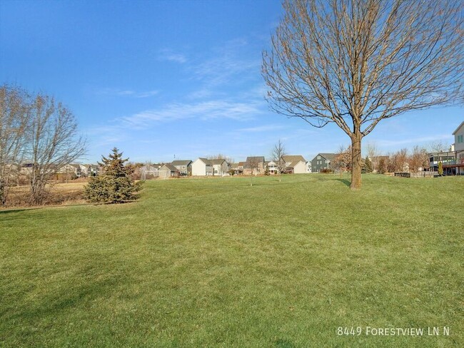 Building Photo - 8449 Forestview Ln N