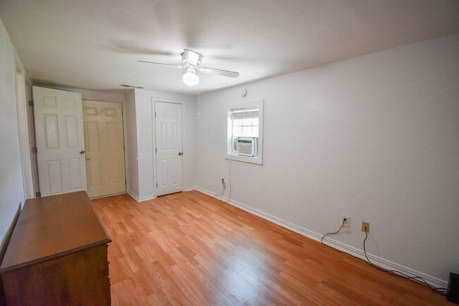 Building Photo - Adorable 3 Bed 1.5 in the Heart of Tyler!