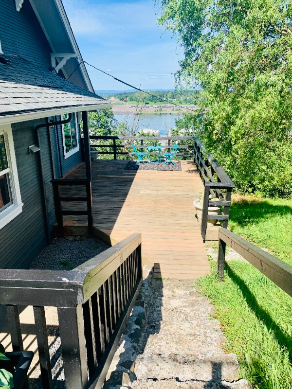 Building Photo - 9750 NW Rosaria Ave