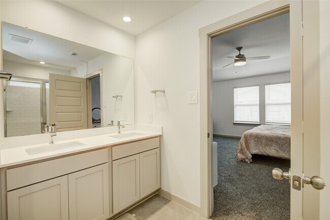 Building Photo - 3530 Ter Lndg Ct