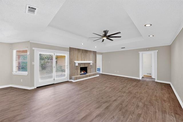 Building Photo - 2407 Meadow Creek Dr