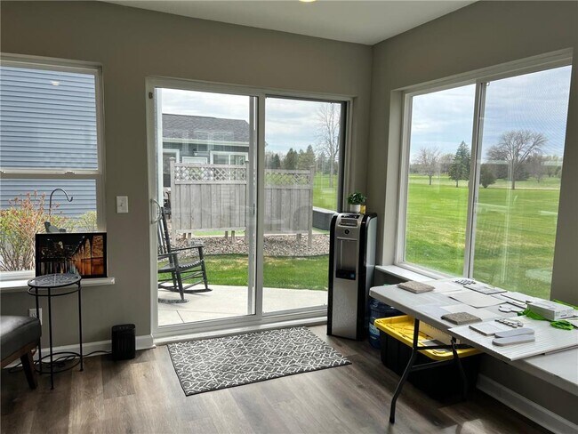 Building Photo - 7303 Fir Ln N