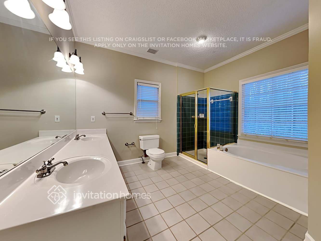 Building Photo - 4881 Tree Tops Dr