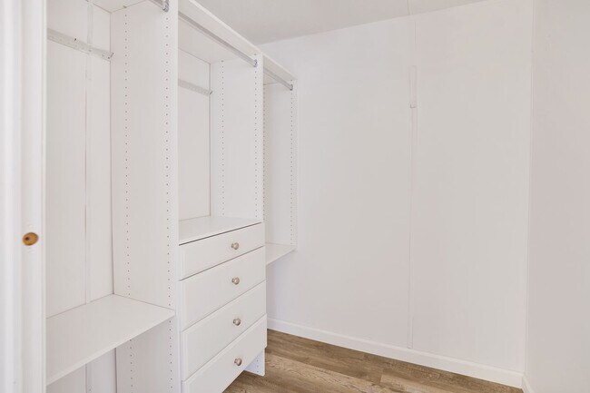 Building Photo - 21950 Caney Dr