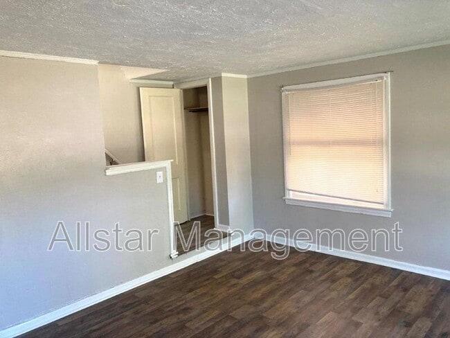 Building Photo - 5574 Beechwood Ave