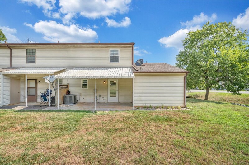 Building Photo - 230 Tinkerview Dr