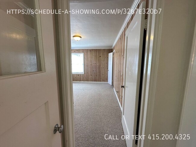 Building Photo - Spacious Two Bedroom Home In North Salinas