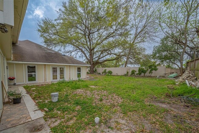 Building Photo - 4015 Black Locust Dr
