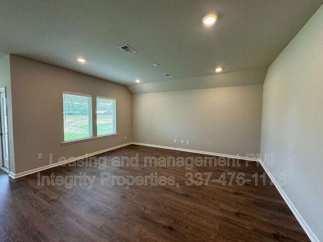 Building Photo - 9239 Garrett Rd