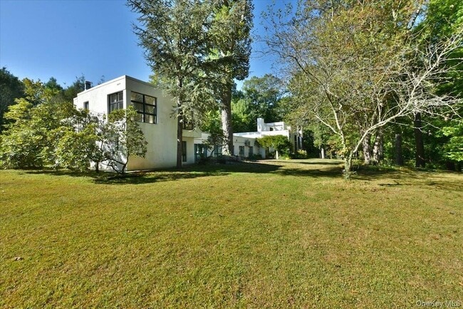 Building Photo - 3 Mill Pond Ln