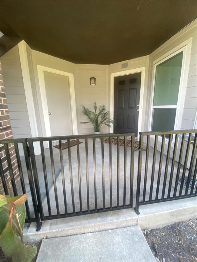Building Photo - 10616 Mellow Ln