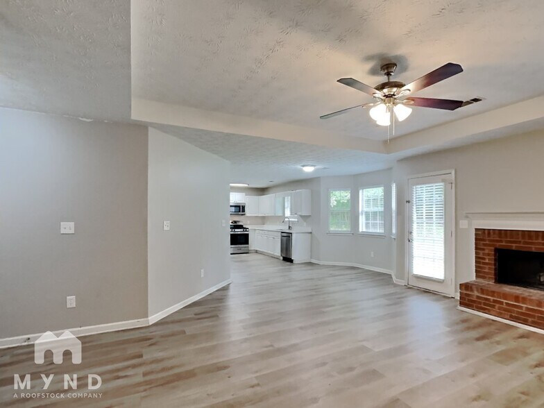 Building Photo - 211 Nicki Ct