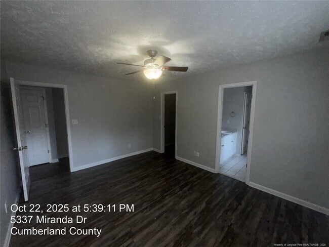Building Photo - 5337 Miranda Dr