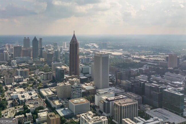 Building Photo - 1065 Peachtree St NE