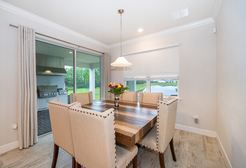 Building Photo - 10364 Shive Island Ct