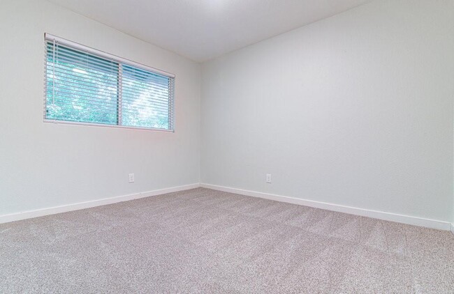 Building Photo - 3501 Rockhurst Ln