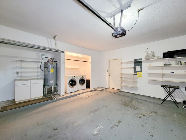 Building Photo - 1300 Augusta Dr