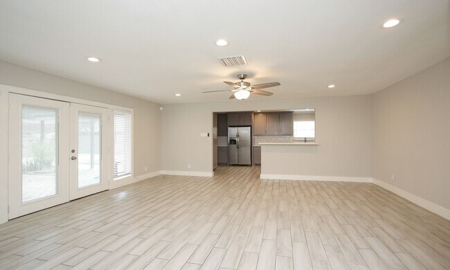 Building Photo - 5815 Picasso Pl