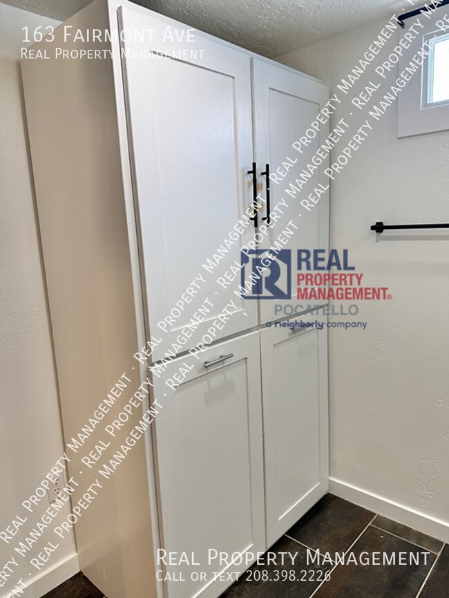 Building Photo - 163 Fairmont Ave