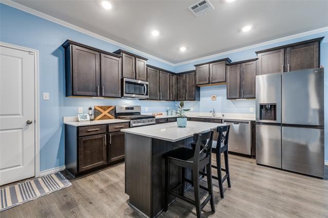 Building Photo - 2124 Steer Creek Pl