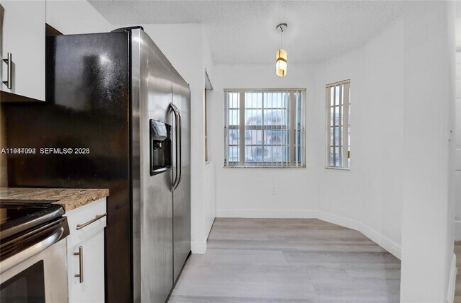 Building Photo - 14260 SW 121st Pl