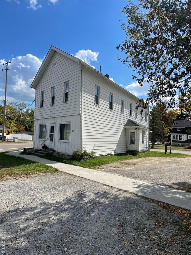 Primary Photo - 8536 Perry Rd