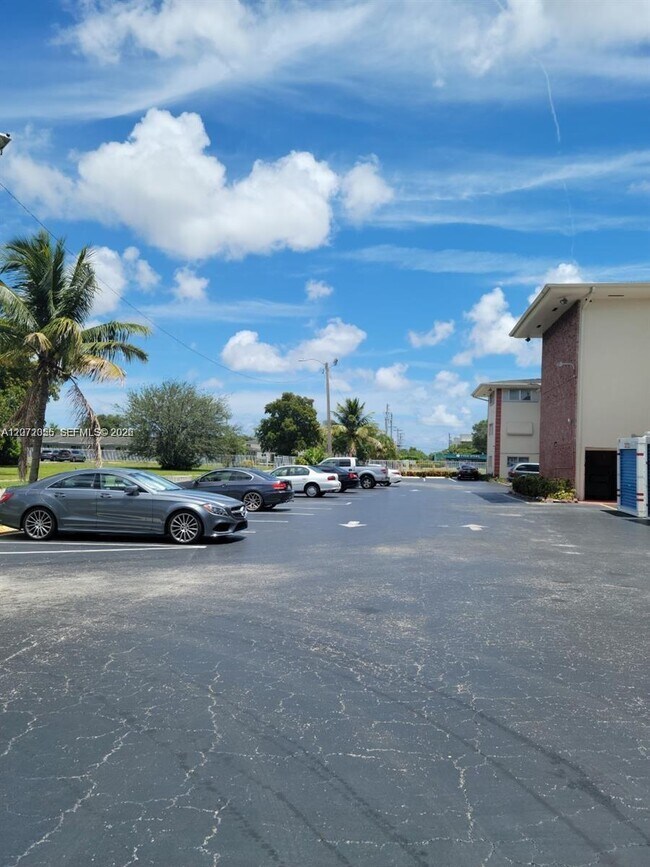 Building Photo - 4730 NW 10th Ct