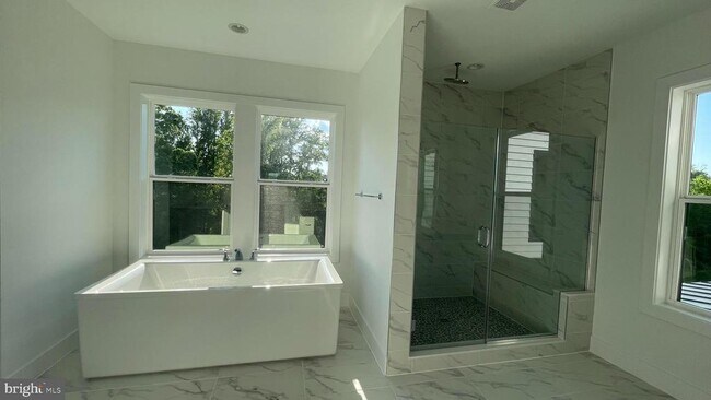 Building Photo - 24827 Yellow Poplar Pl