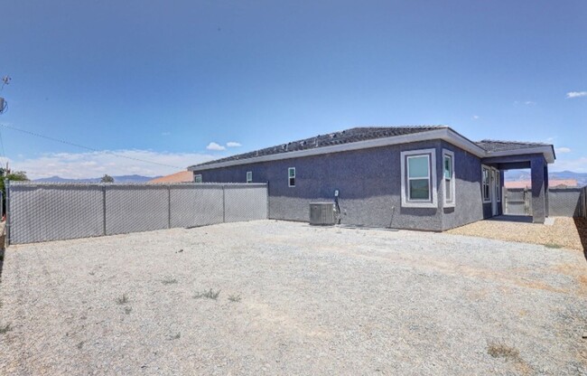 Building Photo - CALVADA VALLEY U3 - Galaxy Street