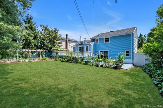 Building Photo - 38 Loretta Dr