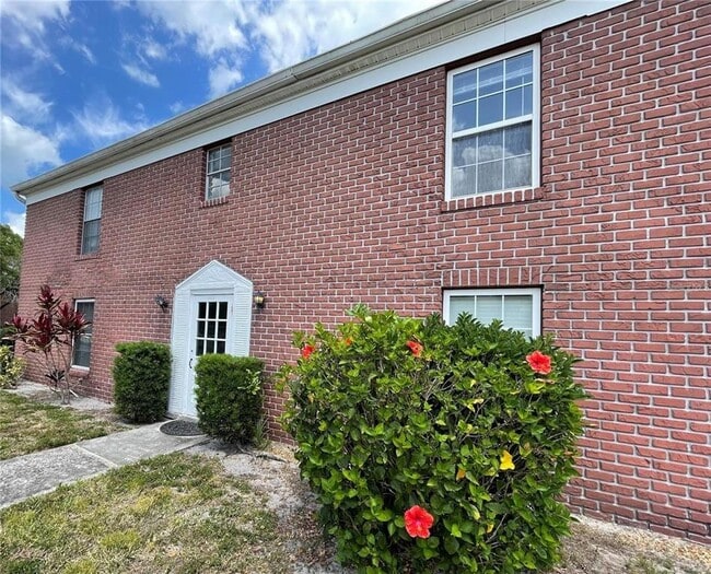Building Photo - 1062 85th Terrace N
