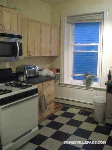 Building Photo - 108 Central St