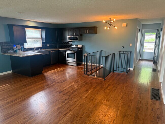 Building Photo - Lotawana Lakehouse