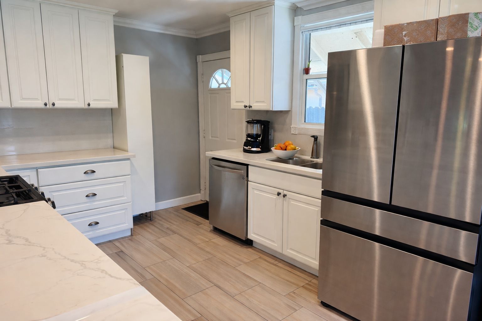 Building Photo - 725 3rd Ave