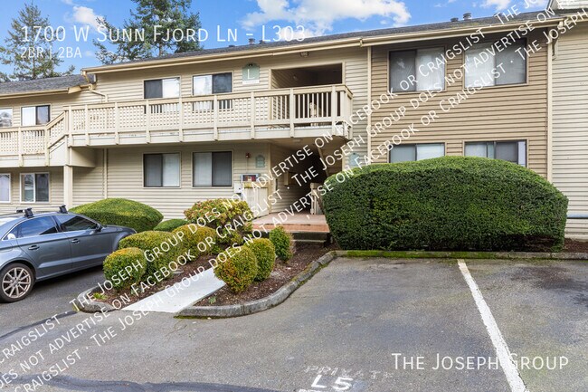 Building Photo - 1700 W Sunn Fjord Ln
