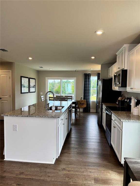 Building Photo - 228 Serenity Ct