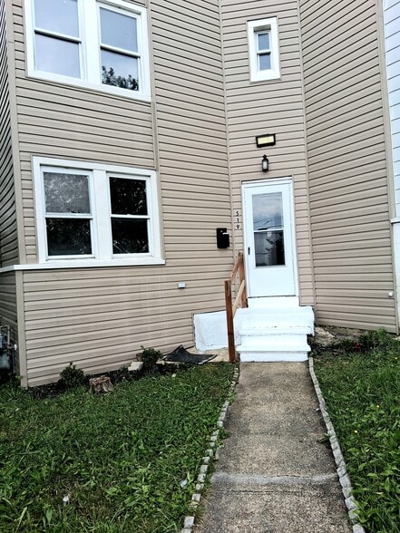 Building Photo - 519 Cherry Hill Rd