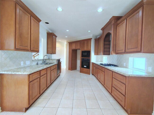 Building Photo - 5606 Grandwood Ln