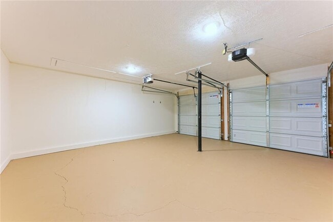 Building Photo - 2208 Heritage Trace Dr