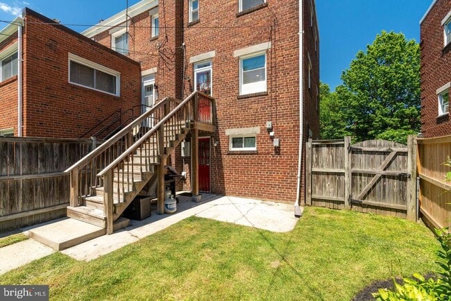 Building Photo - 247 Evans Ln