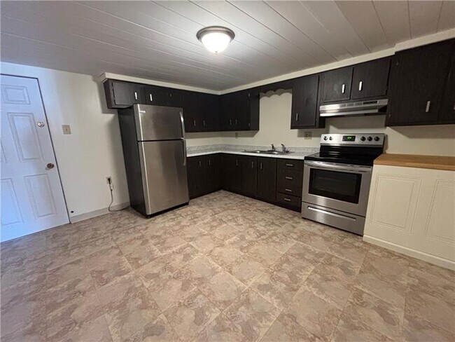 Building Photo - 1195 Lynn St