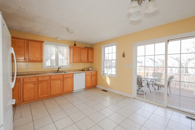 Building Photo - 117 Manchester St