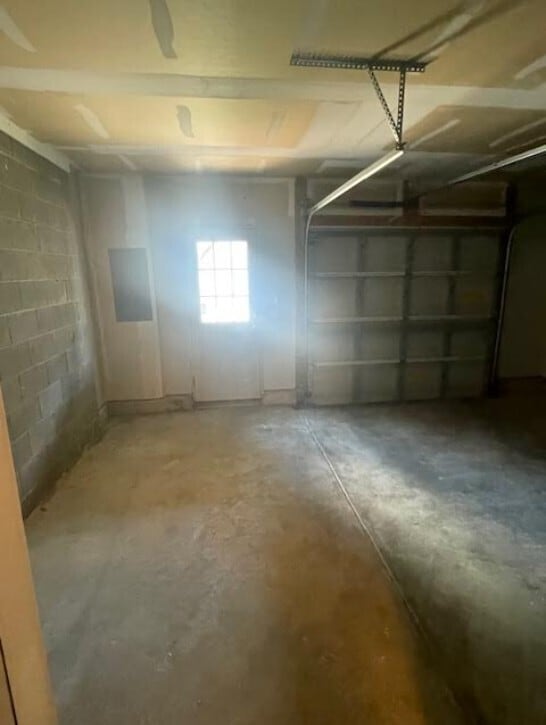 Building Photo - Blakeney Greens 3 bedrooms and 4 full bath...